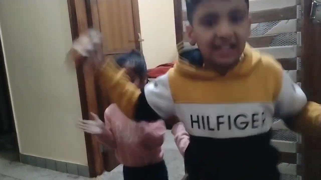 रिद्धि सिद्धि ने मनाया  पापा का बर्थडे  #enjoy 