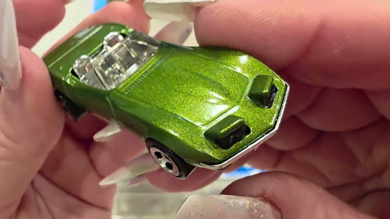 Набор Hot Wheels из 8 машинок: Ford Corvette, Porsche Clip, Pagani, Lamborghini, Acura (32 шт.). ...