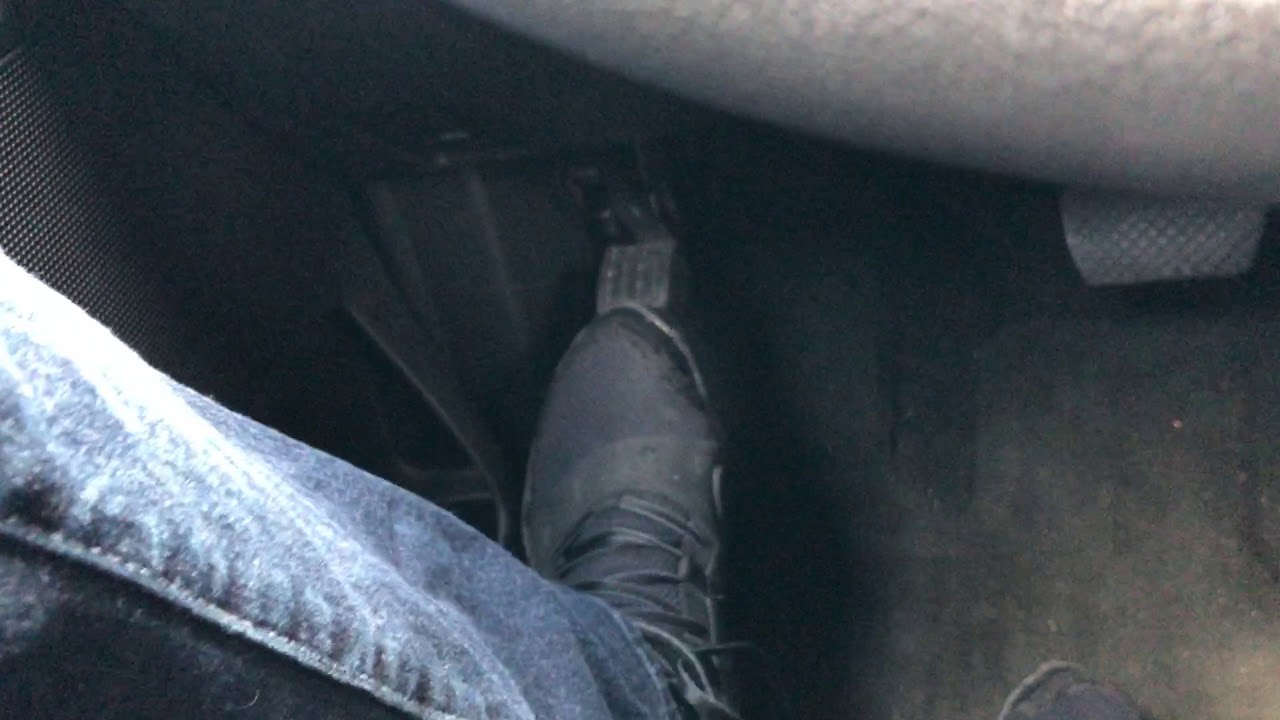 Chevrolet Equinox &ndash; Parking brake and turn on/off &ndash; how to