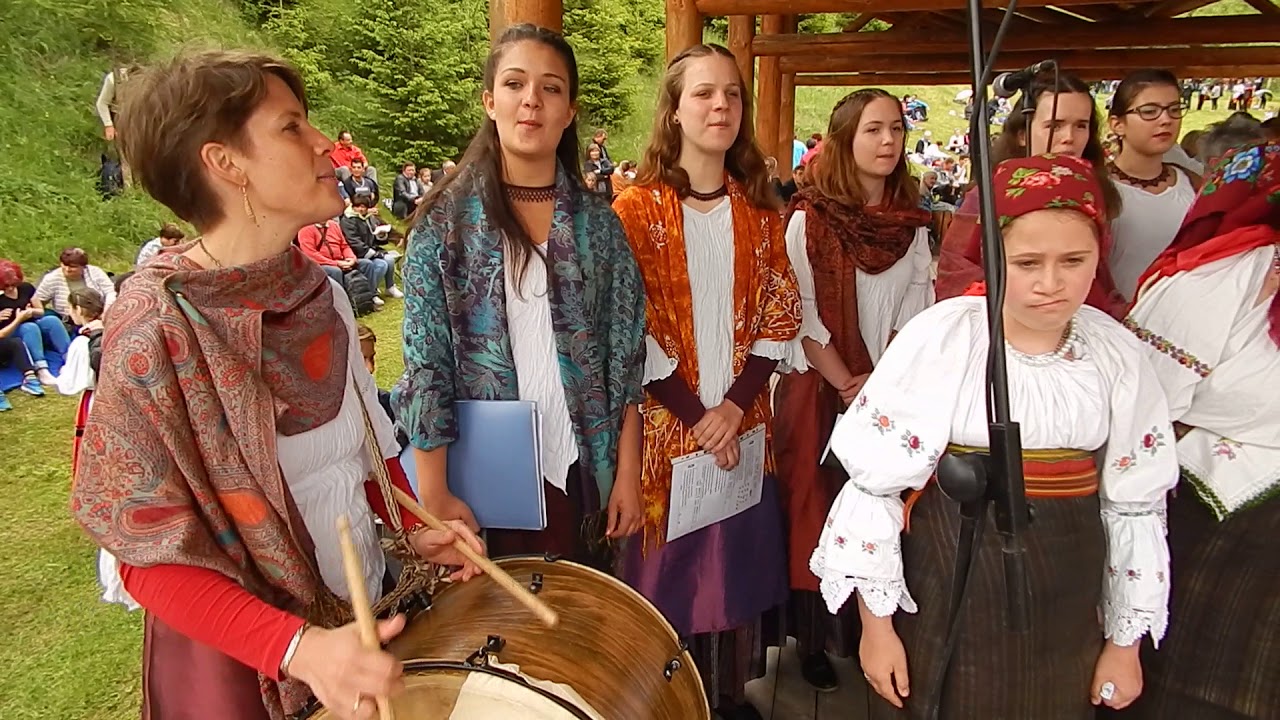 Pünkösd Szent Ünnepén Gyimesbükkön