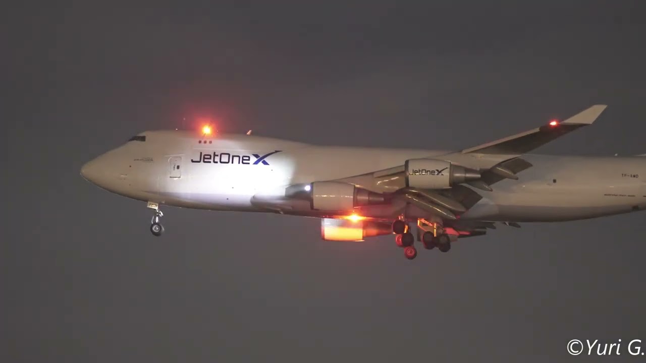 Boeing 747-409F(SCD) JetOneX (Air Atlanta Icelandic) TF-AMD night landing at Rome Fiumicino Airport.