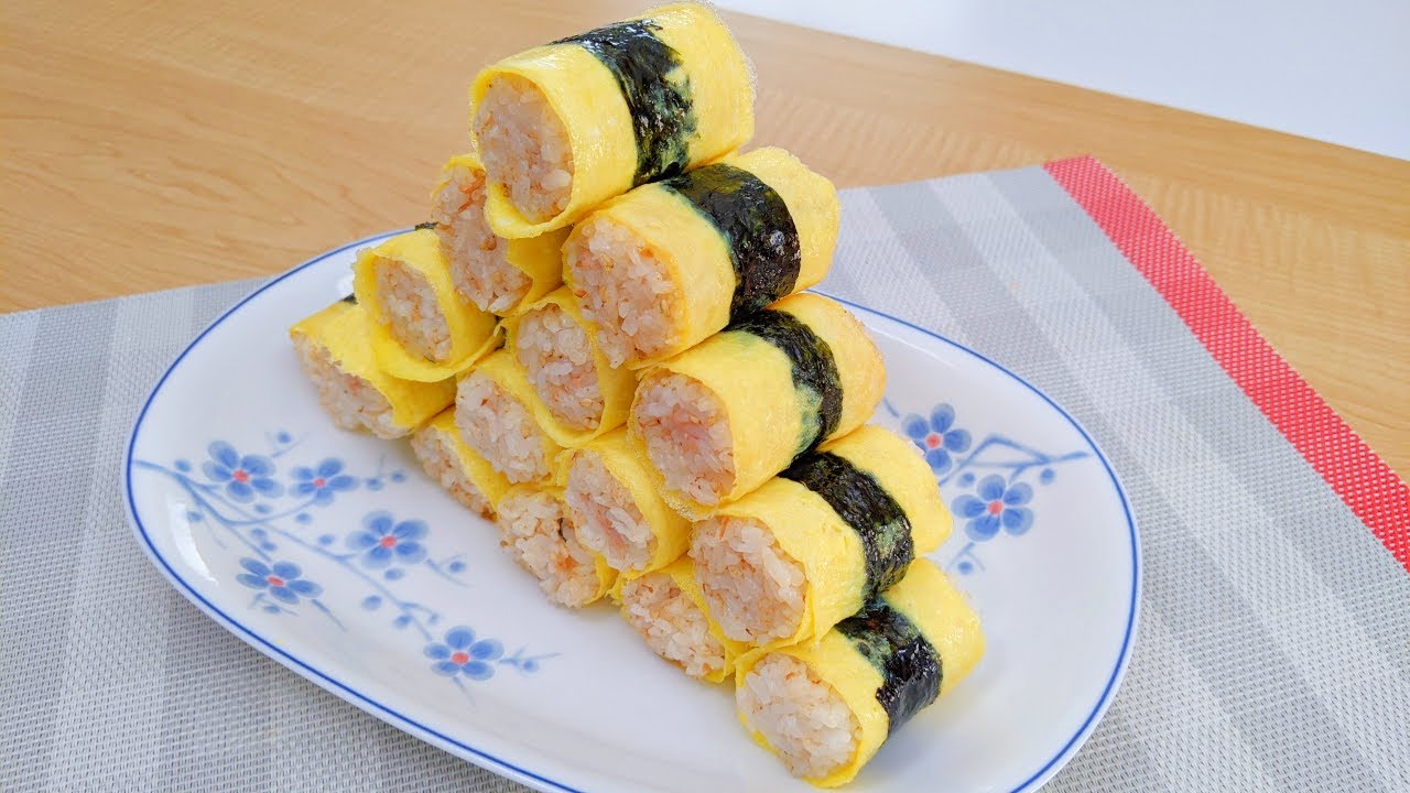 Simple Canned Tuna Mayo Rice Ball In Egg Rolls With Nori Seaweed Wrap(金枪鱼美乃滋鸡蛋海苔卷) English Subtitle