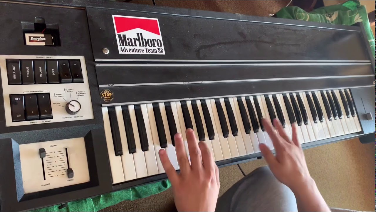 Hohner Clavinet Pianet Duo // sofa repairing & tuning