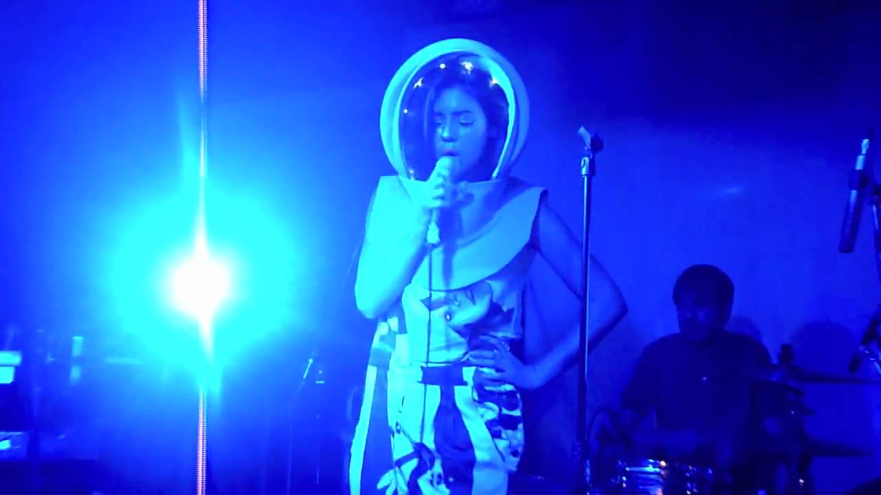 Marina & the Diamonds - I Am Not A Robot | Birmingham Glee Club 12/05/10