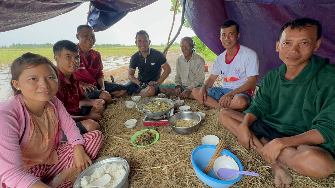 Ông Già Làng dẫn đi địa điểm này bắt một chỗ năm Con Rắn một con Ếch khủng VXĐ 932