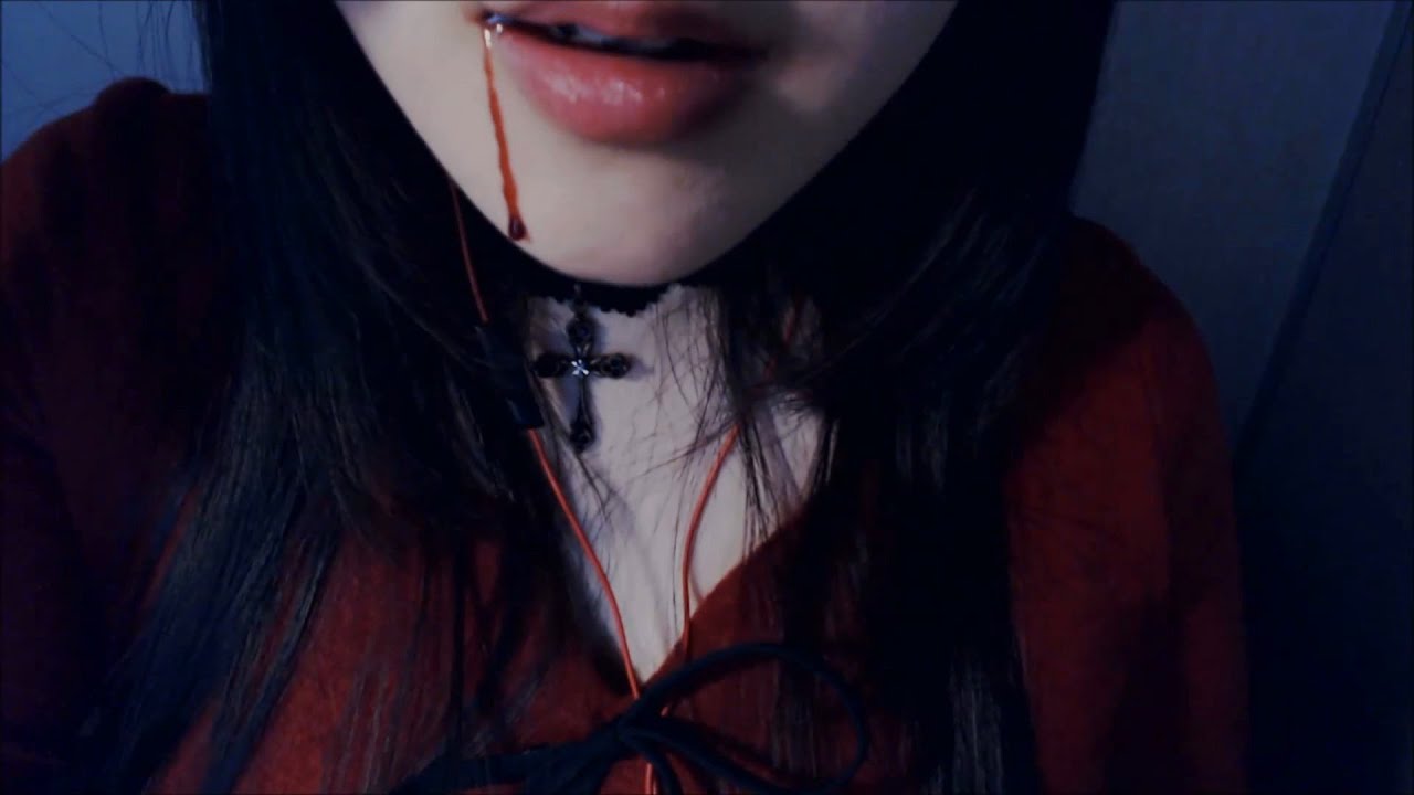 (SUB) Korean ASMR Vampire RP & Ear Cleaning 한국어 뱀파이어의 흡혈과 양쪽 귀청소