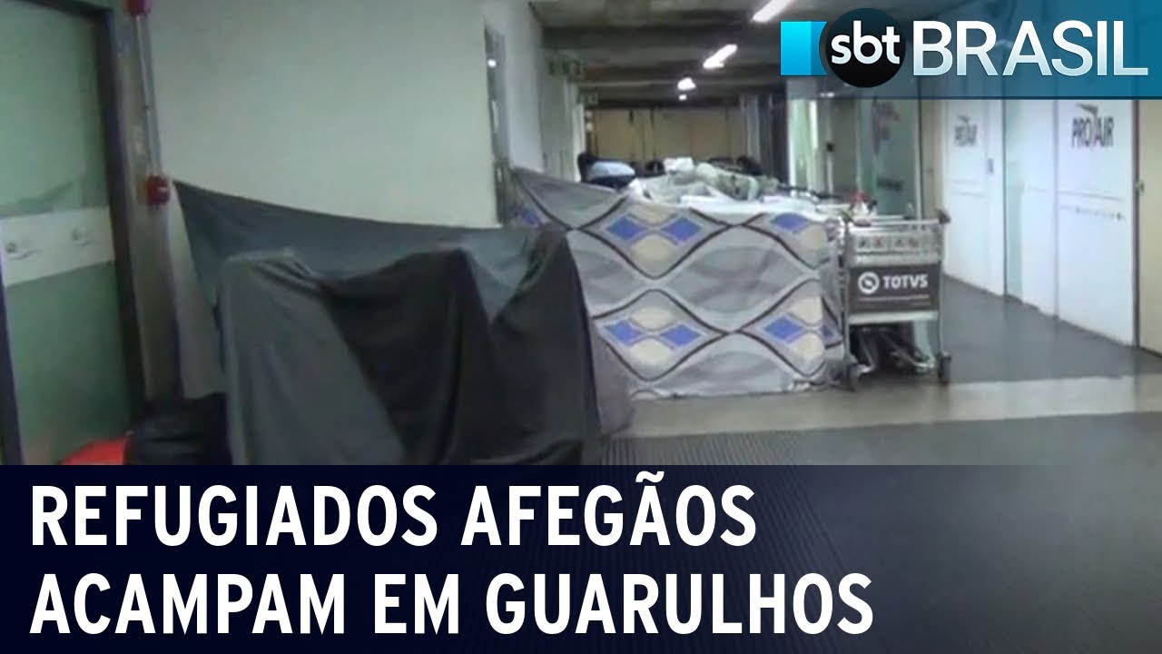 Em busca de acolhimento, refugiados afeg&atilde;os acampam em Guarulhos (SP) | SBT Brasil (08/10/22)