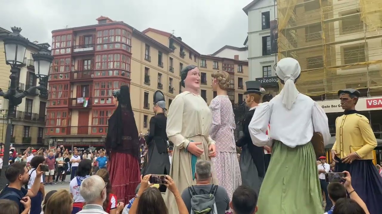 VISTAS del BAILE de los GIGANTES en ASTE NAGUSIA BILBAO 2025