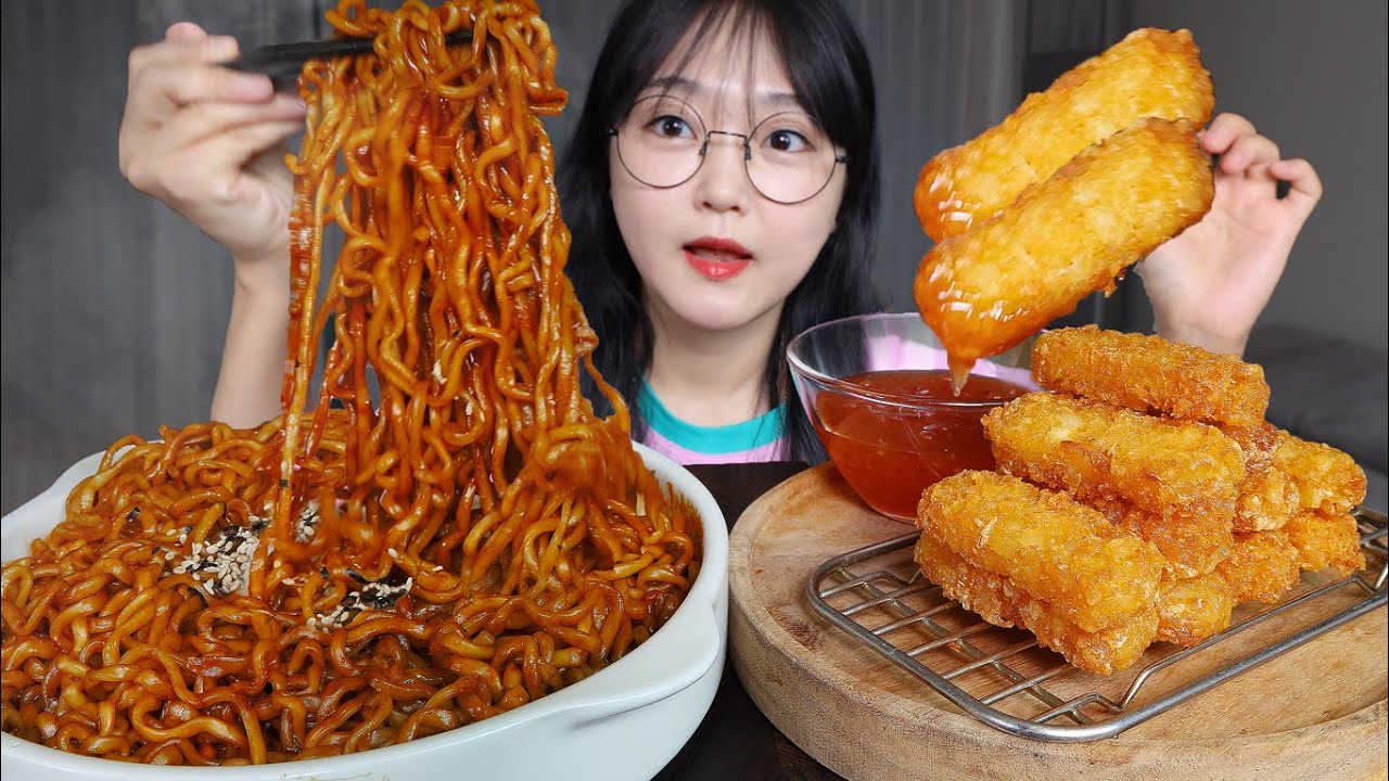 Острая лапша с черной фасолью и Картофель фриㅣMukbang ASMR