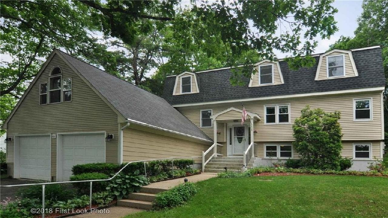 416 Farnum Pike, Smithfield, RI Presented by Elise Vetri.