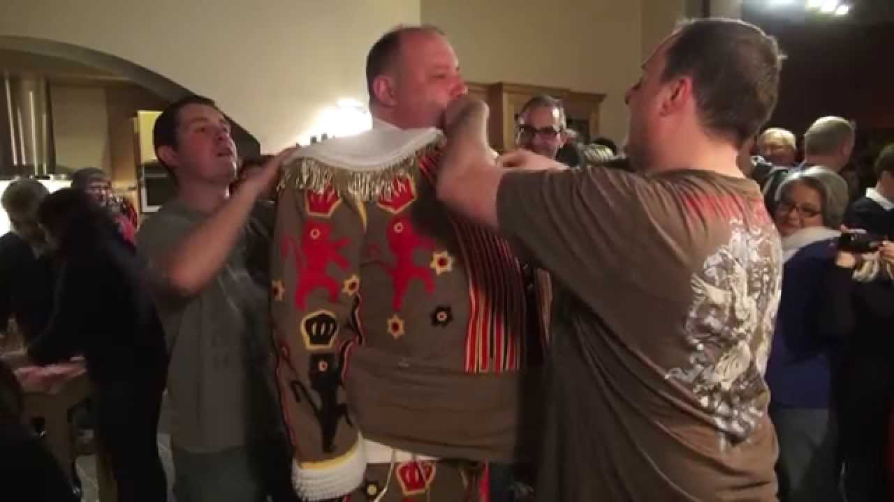 Carnaval de Nivelles: Bossage, ramassage et réception à l'hôtel de ville -2014