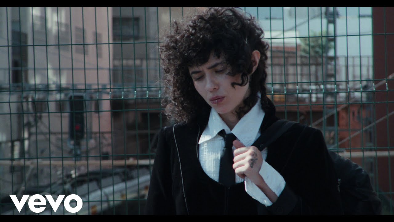 Alice Wonder - x. ave • renacer
