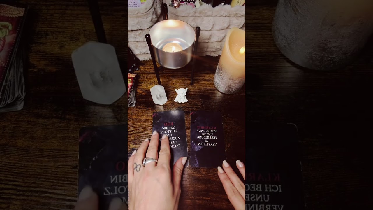 Deine gegenüber schaut sich deine  Fotos und weint gerade 😰Er ist tief drin in sein Prozess🫨🦋#tarot 