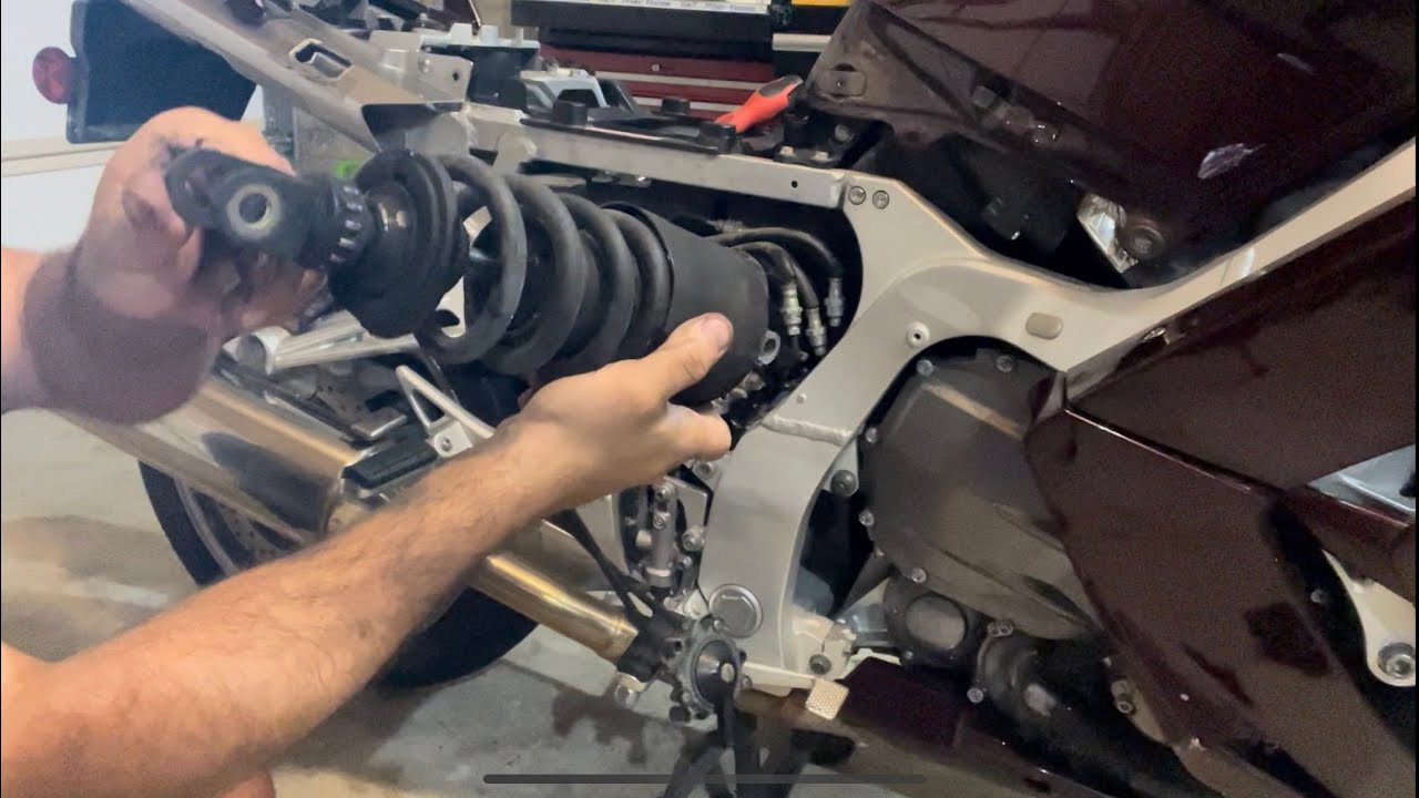Yamaha FJR1300 rear shock removal and replacement