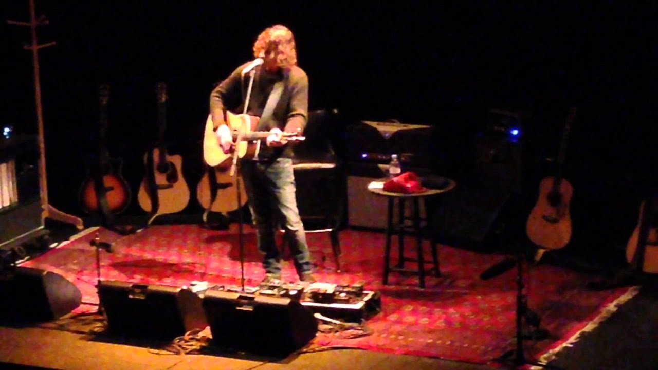 Chris Cornell — Like a Stone, Folsom Prison Blues, Doesn't Remind Me at Shubert, NH, CT on 11.20.13