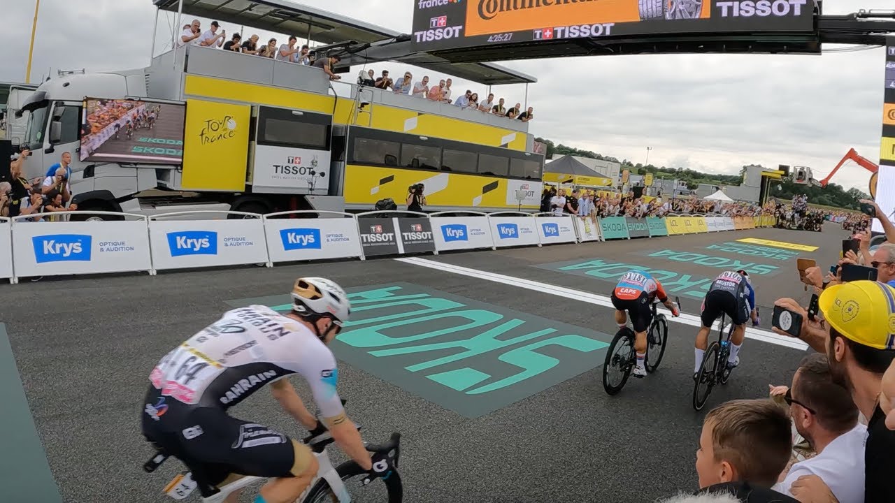 Sur la ligne d'arrivée : Jasper Philipsen remporte la 4e étape du Tour de France à Nogaro