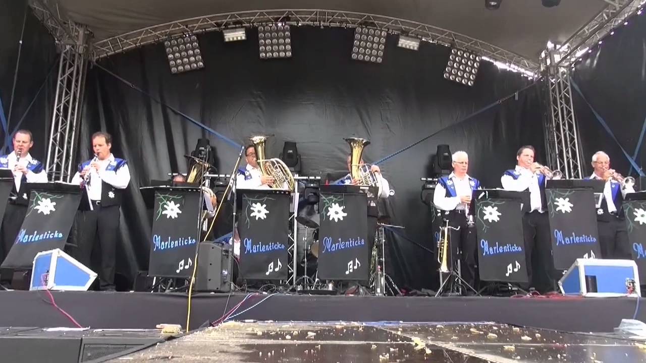 16 Gulpener Bierfeesten 2013 Blaaskapel Marlenticka