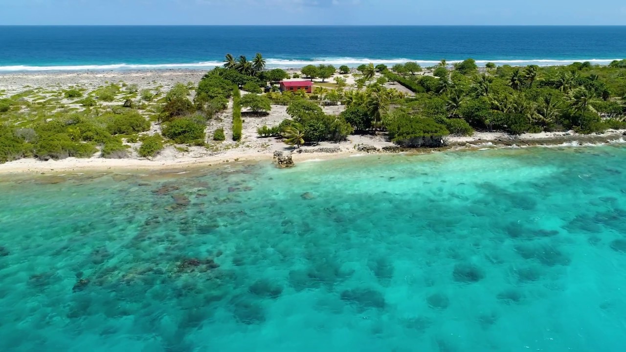 A vendre - FAKARAVA Maison d'habitation en bordure du lagon sur 10.190 m2 de terrain