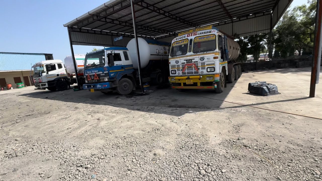 UP se itne Salo bad Aaya truck Office per truck ki halat Hui Puri kharab