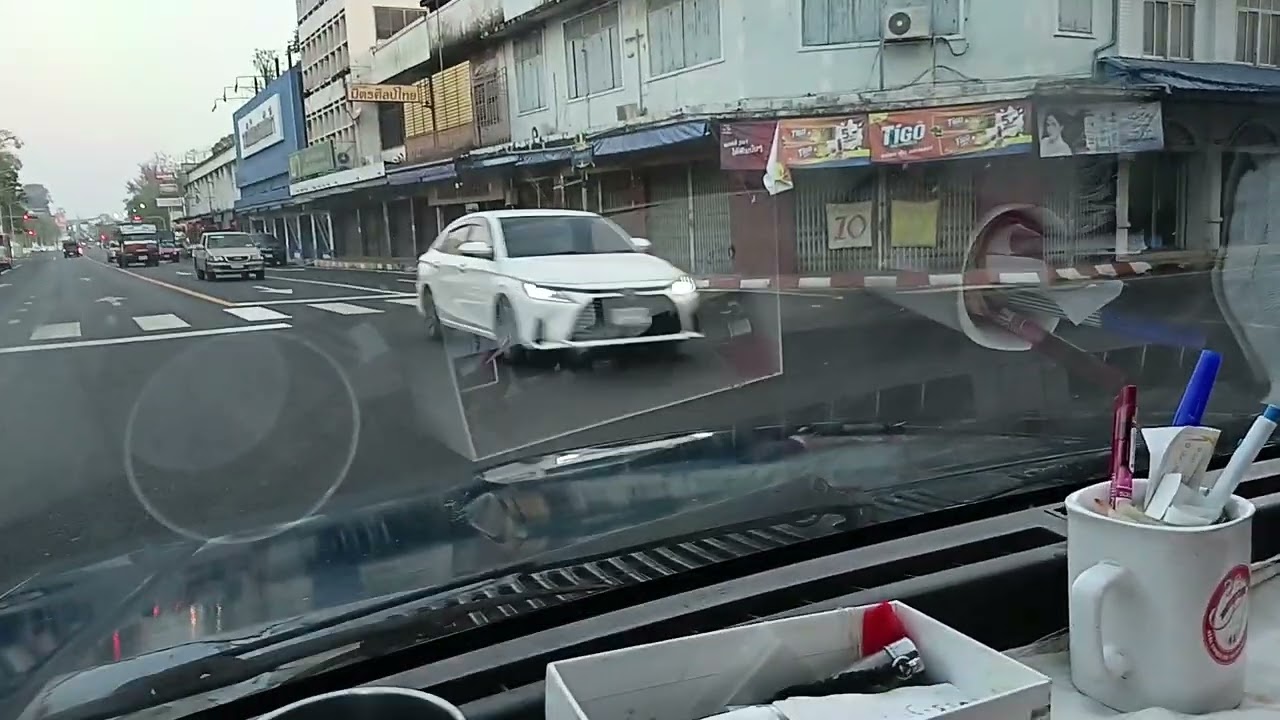 เดินกับตระการพีชผล