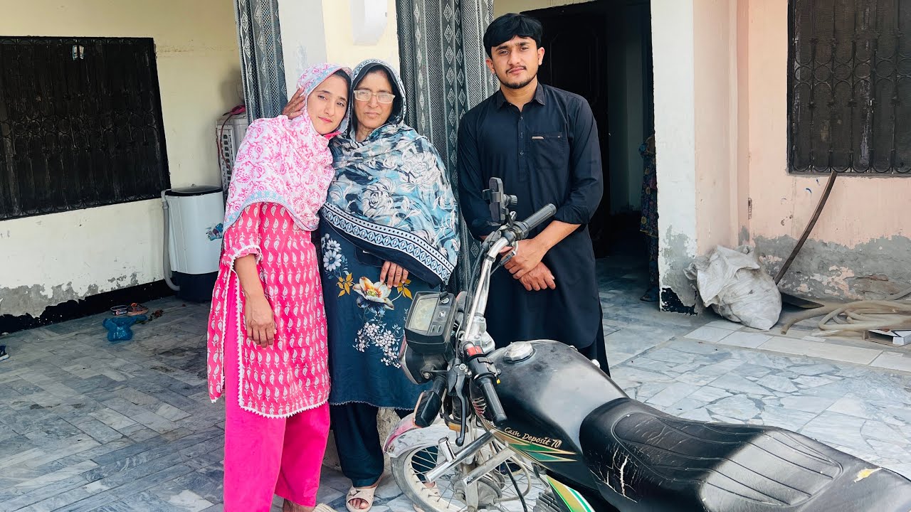 Ammi g or Bhai Usman Eid denay iya ha 