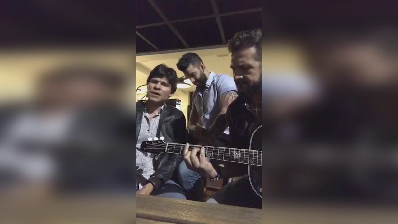 Jads e Jadson CANTANDO na casa do Gusttavo Lima