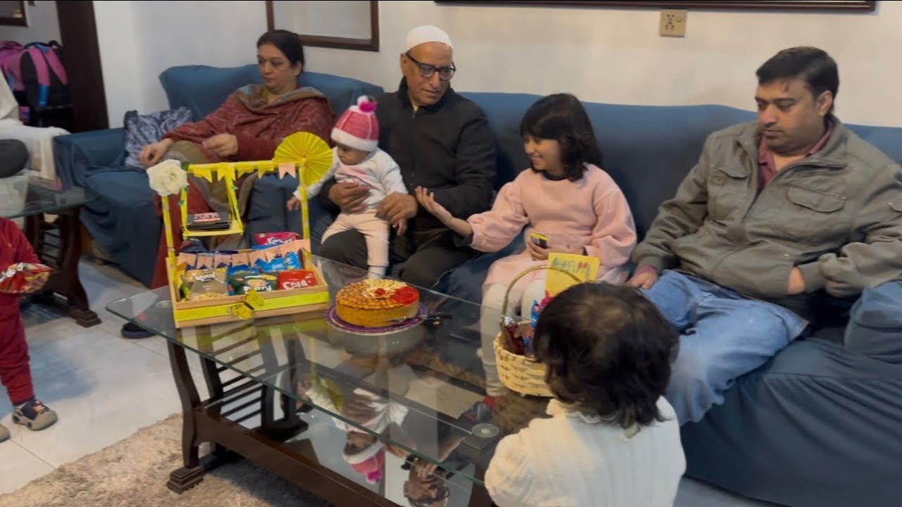 Zimmal or Mudassar ki ek hi din me birthday 🎁 | sb ne diye gifts | sb ne mil kr bnaye zinger burgers