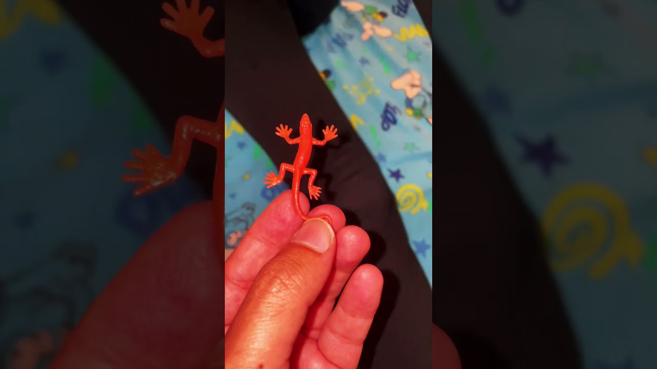 scary lizard 