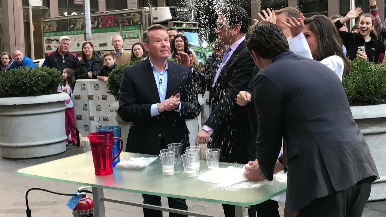 Insta-Snow - Steve Spangler on FOX and Friends