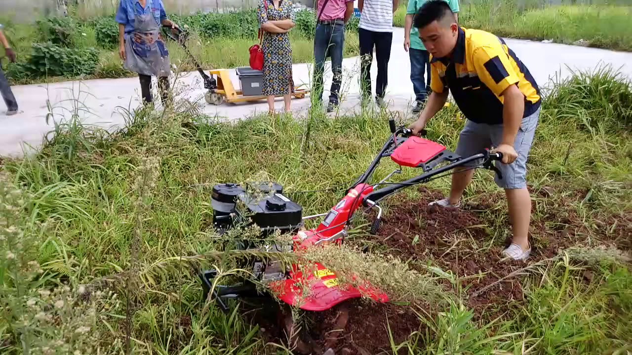 Power Tiller demo with standard blades,  7 HP