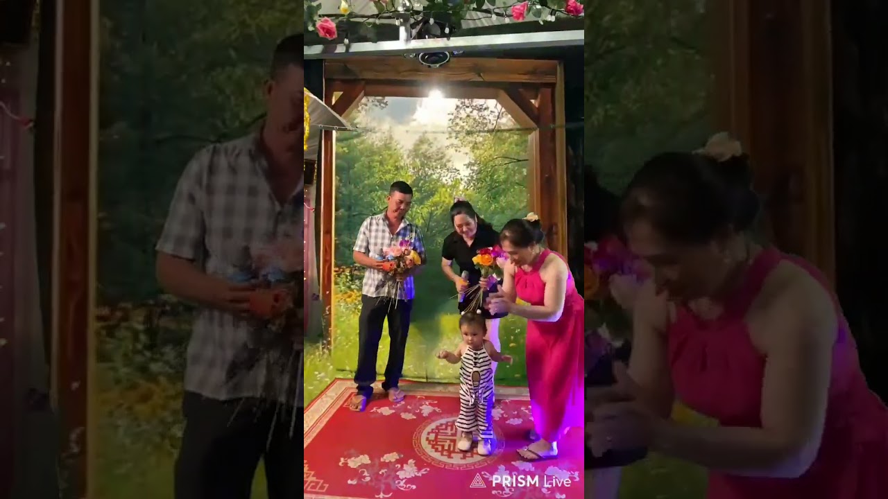 Phường tao ngộ trình bày Phạm Thi
