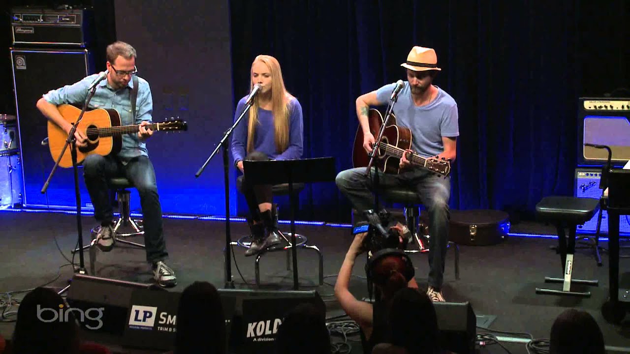 Danielle Bradbery - Who I Am (Bing Lounge)