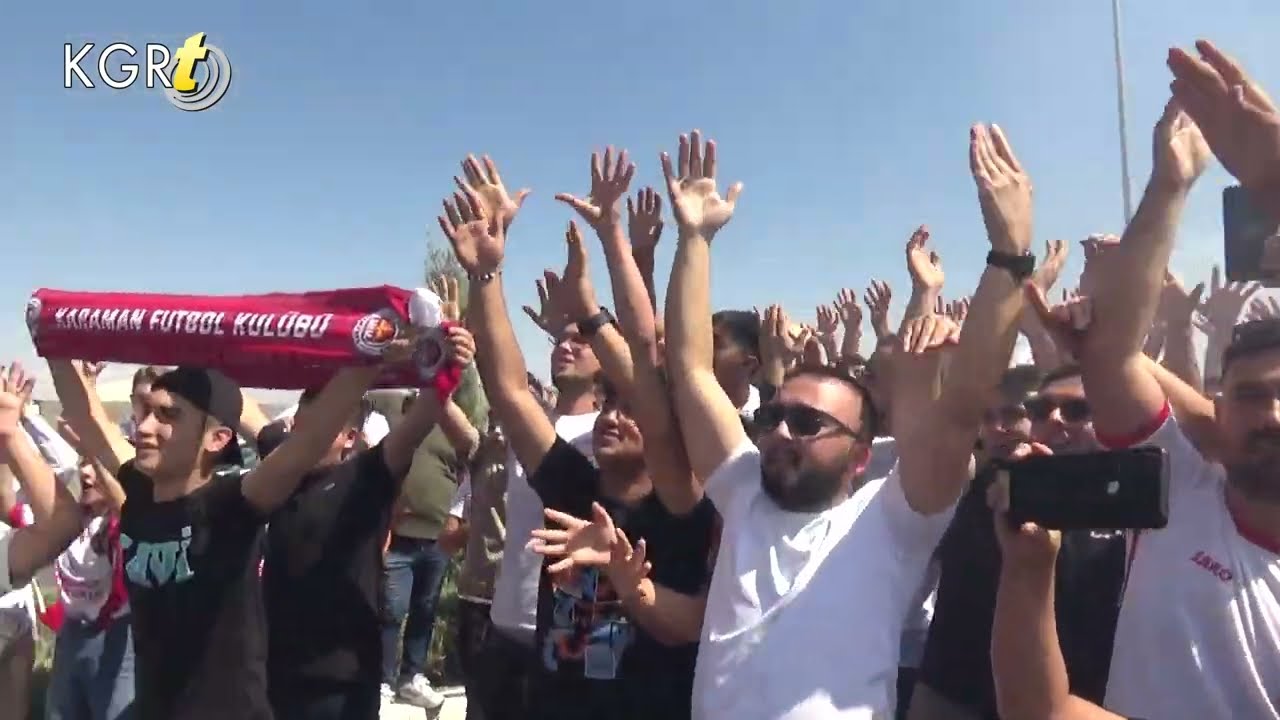 Karaman Şehir Stadyumu'nda Taraftarlardan Takımımıza Coşkulu Karşılama