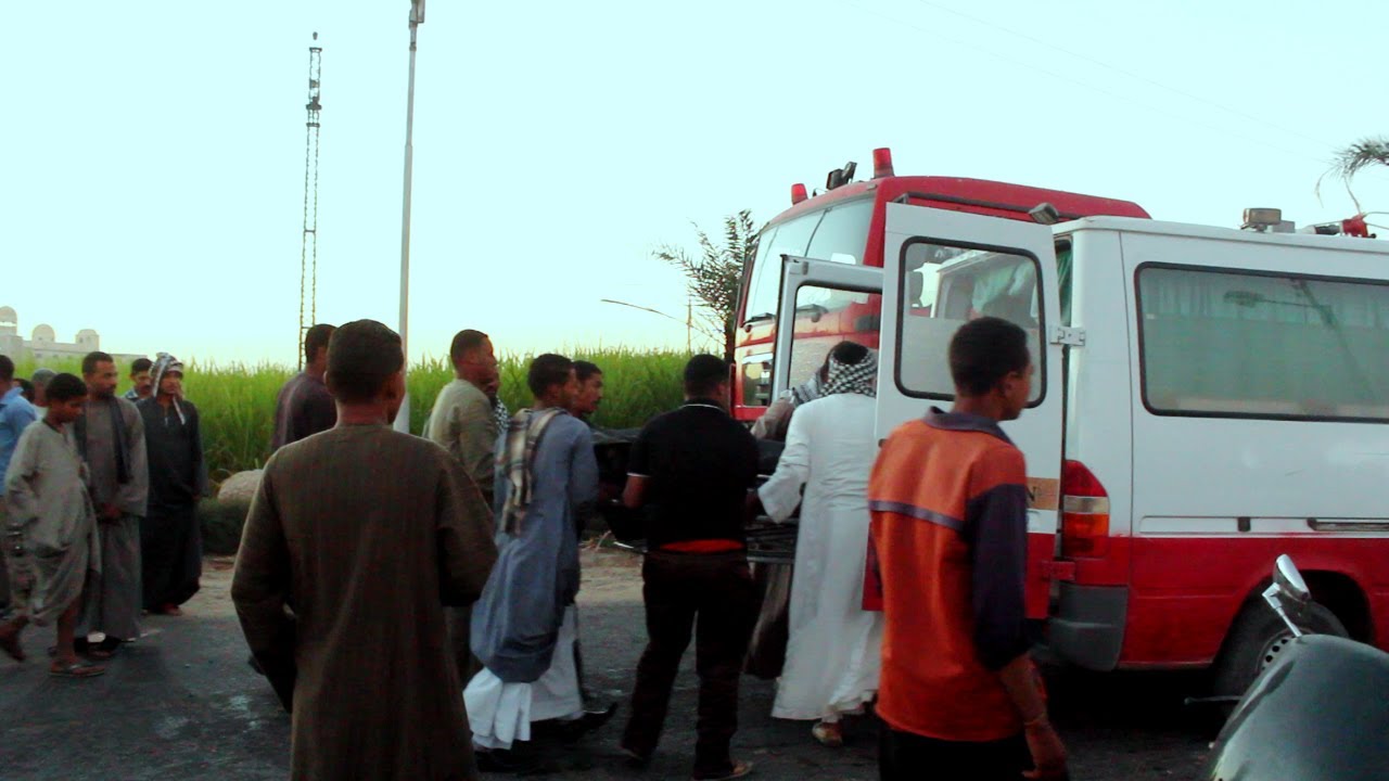 حادث اصطدام مقطورة أنابيب غاز بدراجة بخارية بنجع حمادي
