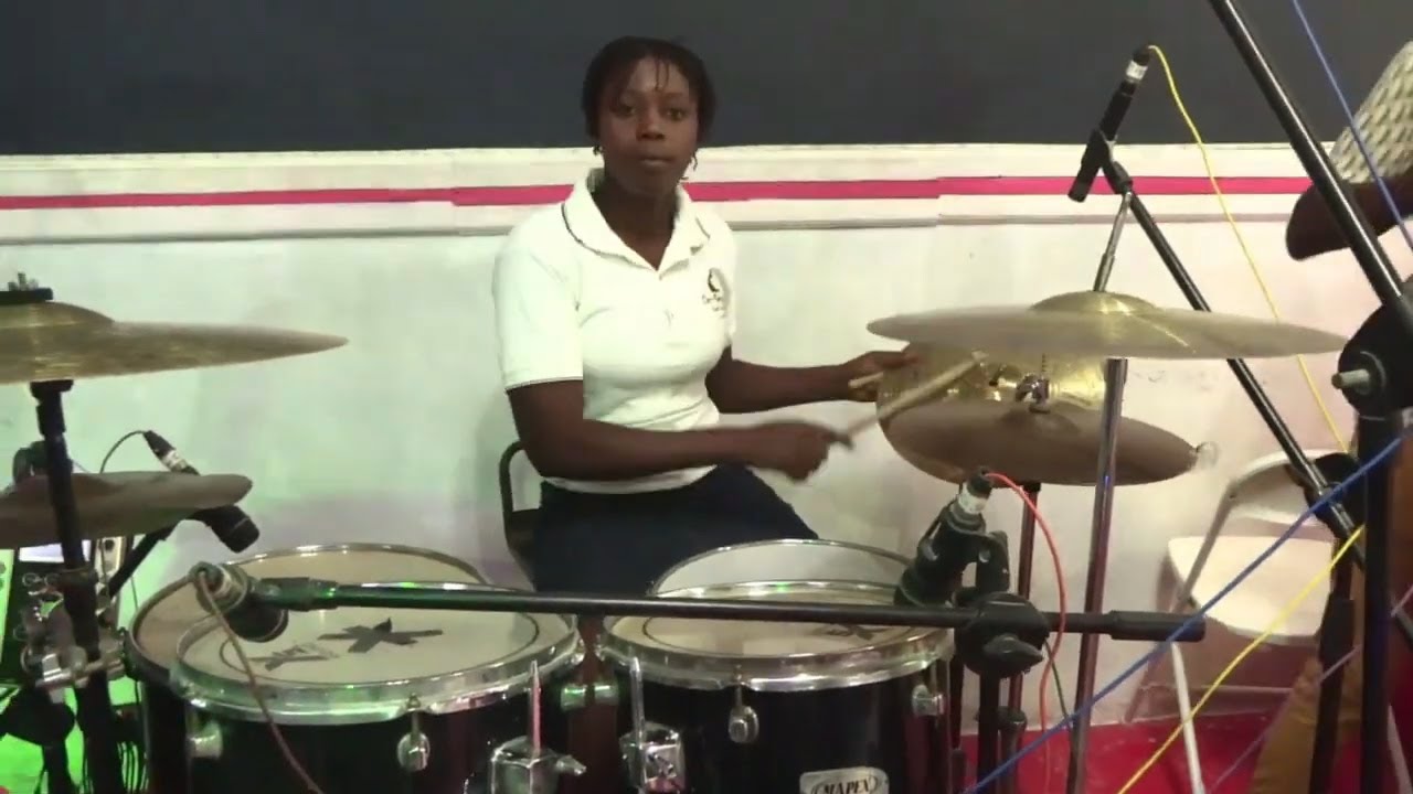 #talan#kache. wawww demwazel la tranble legliz la ak batri a. RADIO TELE RAPHA