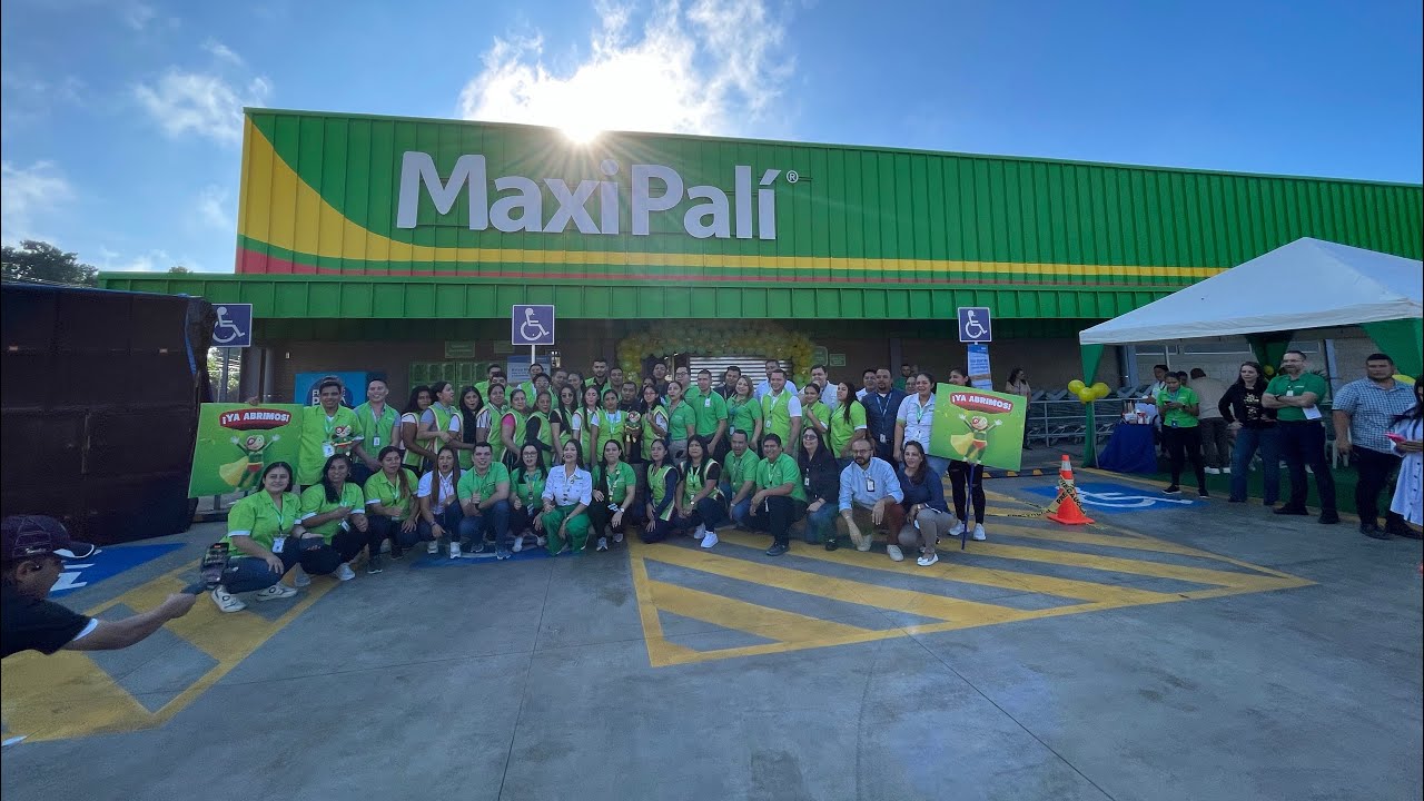 Nicaragua / Inauguran nuevo Maxi Pali en Dolores , Carazo .