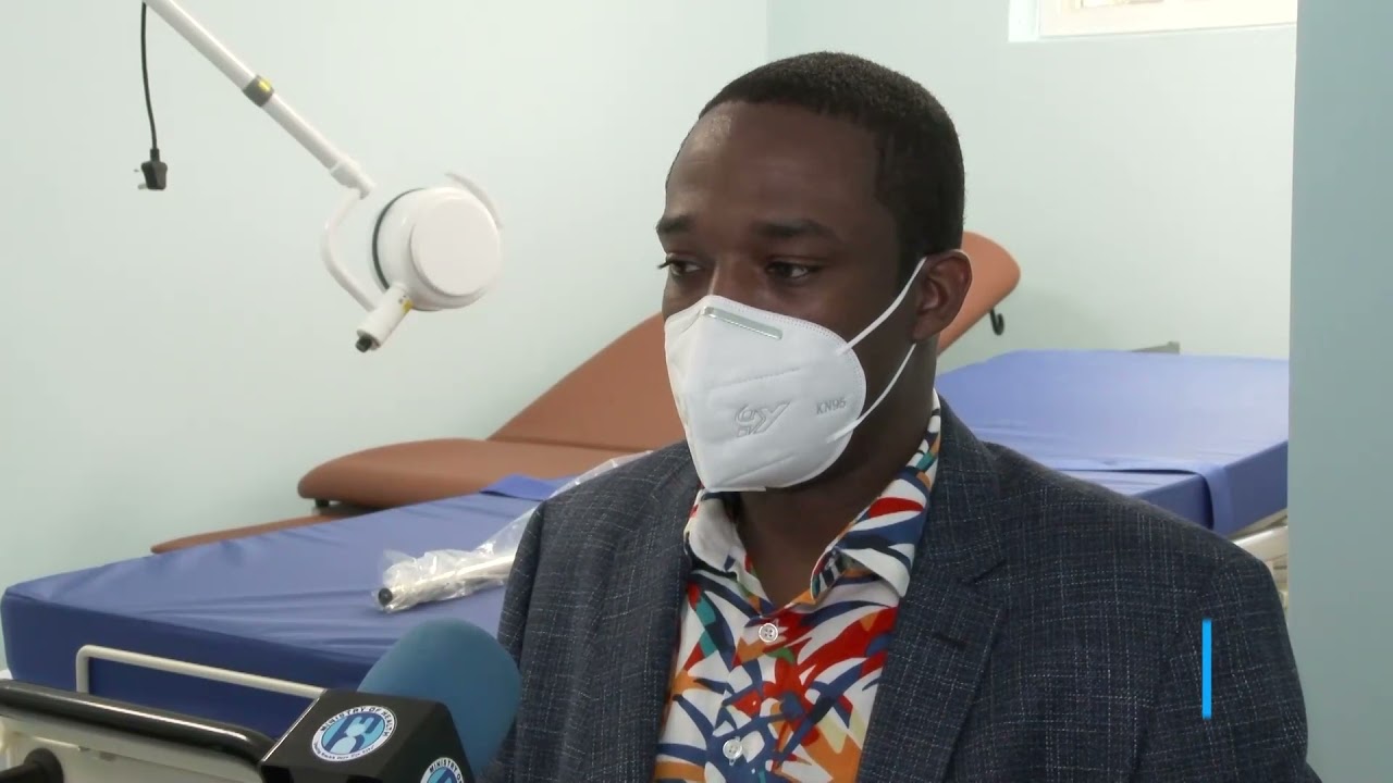 Minister visits Anse La Raye Wellness Centre