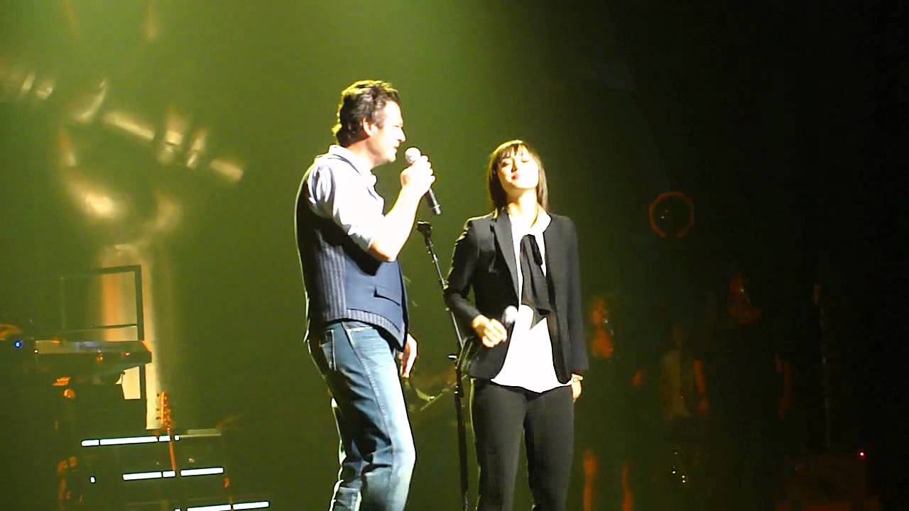 Dia Frampton and Blake Shelton - 