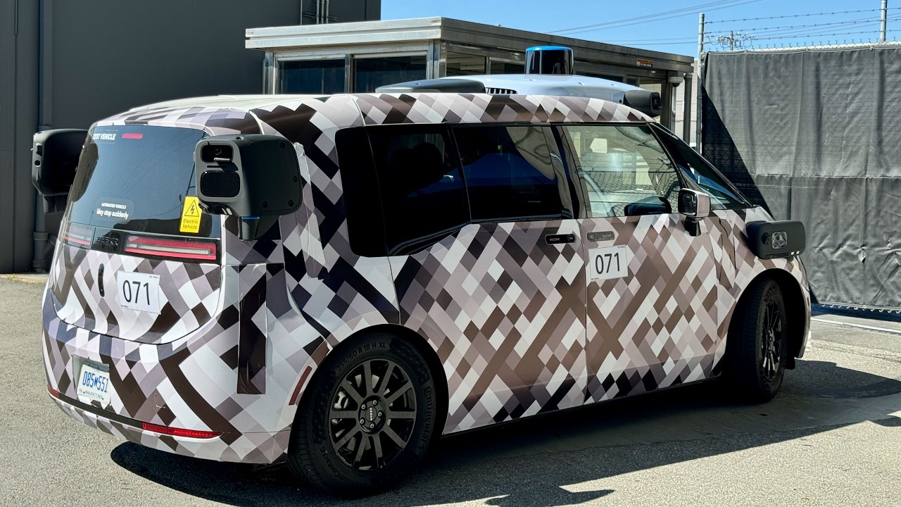 Stalking Waymo’s Zeekr CM1e Robotaxi Prototype