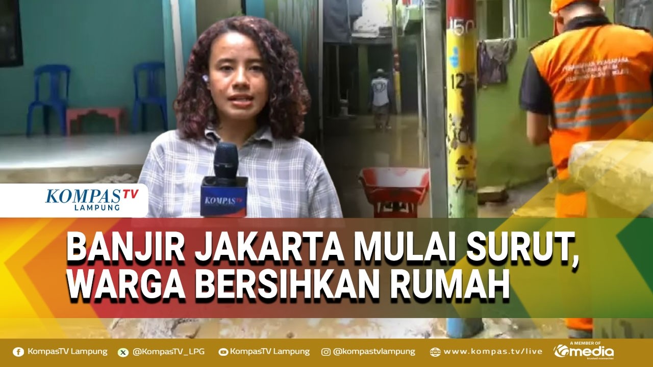 Banjir di Kampung Melayu Jakarta Mulai Surut, Warga Bersihkan Rumah dari Sisa Lumpur