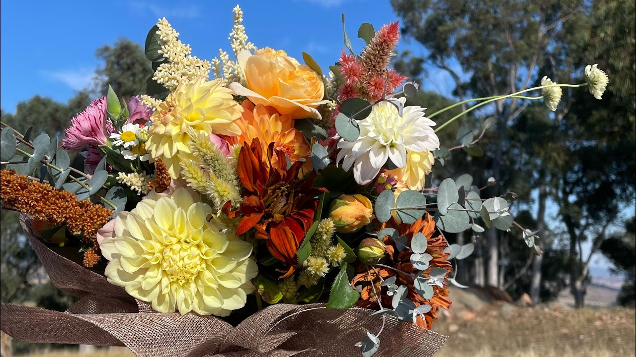 April (Autumn 2024) Australian flower farm tour.