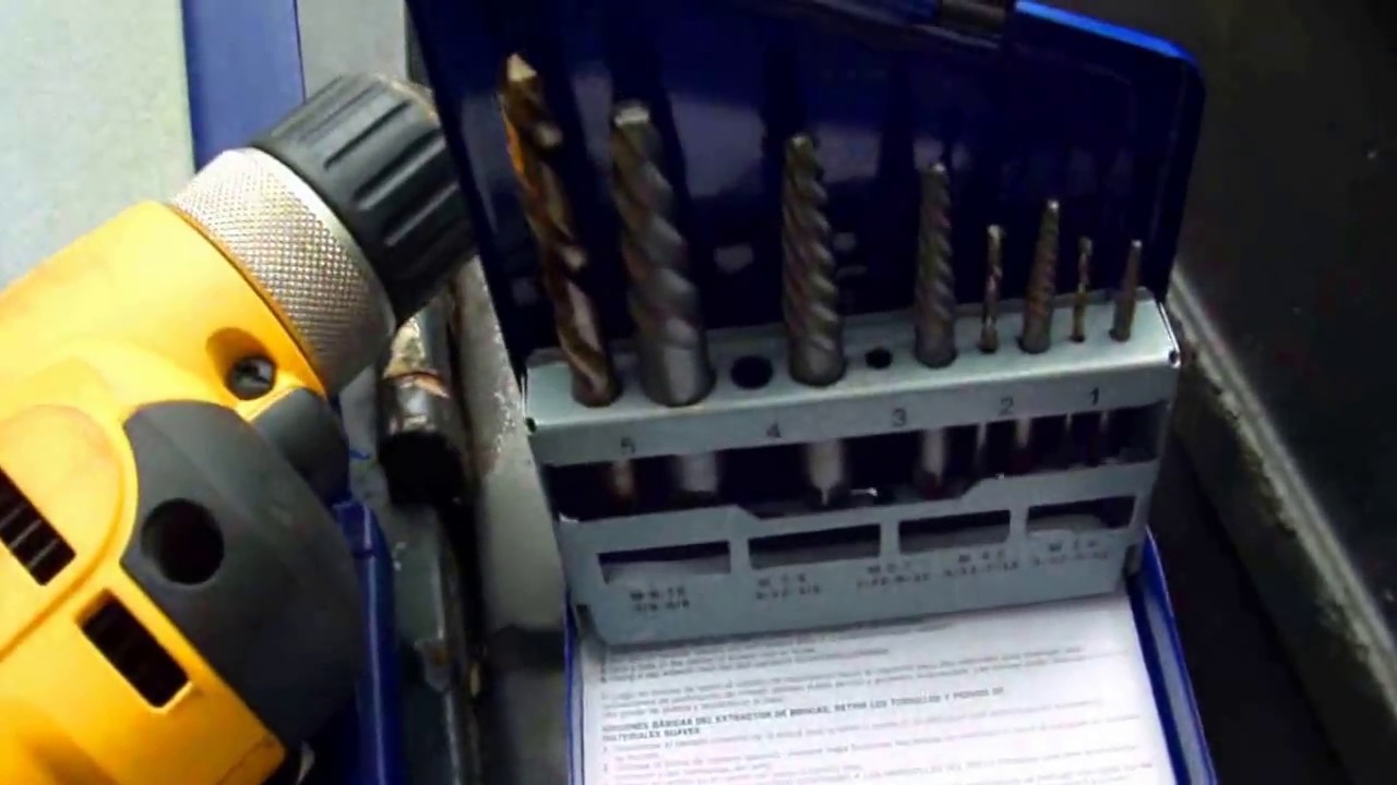 Suzuki SJ413 Samurai DOOR HINGE BOLTS.