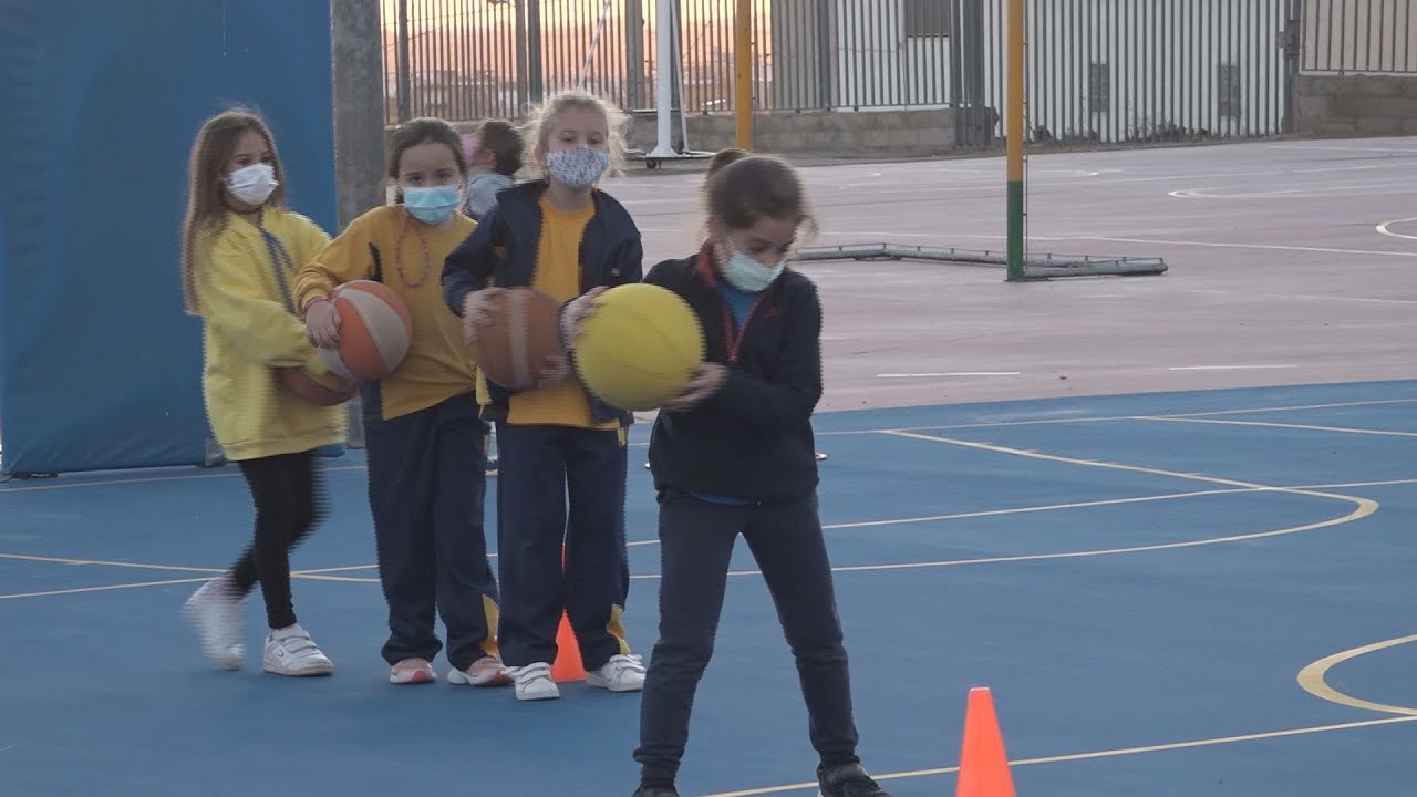 L'Escola Joan XXIII reforça la integració i el rendiment acadèmic a través del bàsquet