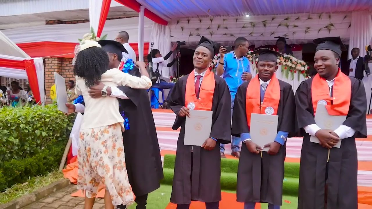Collation des grades académiques    pour l'année 2021-2022 à l'UNILUk, ISTM , IST-Lukanga