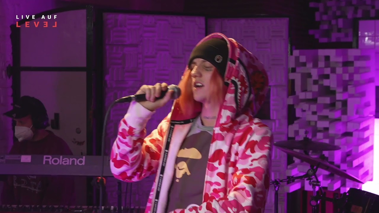 t-low's Live-Auftritt (Live Auf Level) | 16BARS | Teil 2