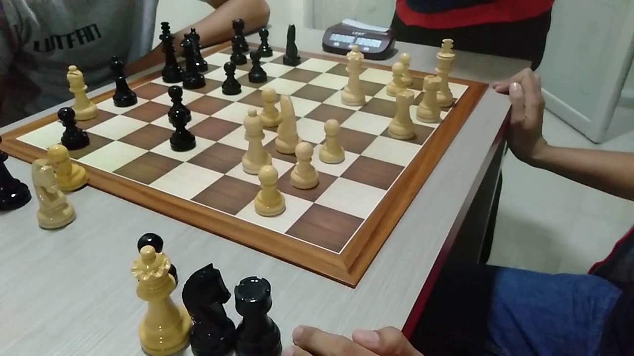 Chess Challenge : 12 SECONDS TO MATE against amateur