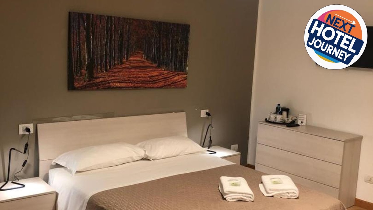 Guest House Brianza Room | Milan, Italy | Hotel Review 🏨
