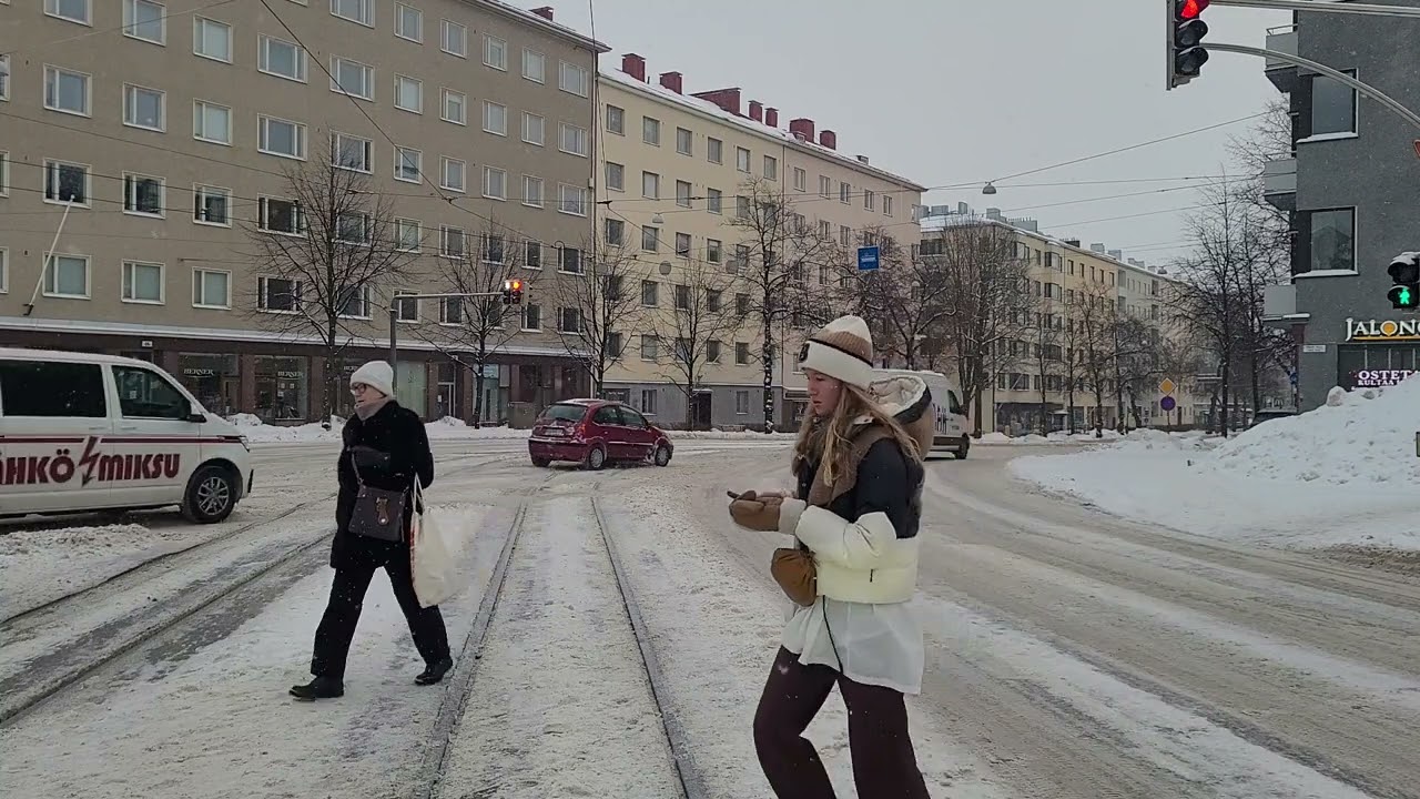 Helsingin raitiolinja 4 Munkkiniemi-Katajanokka-Munkkiniemi. Helsinki tramline 4.