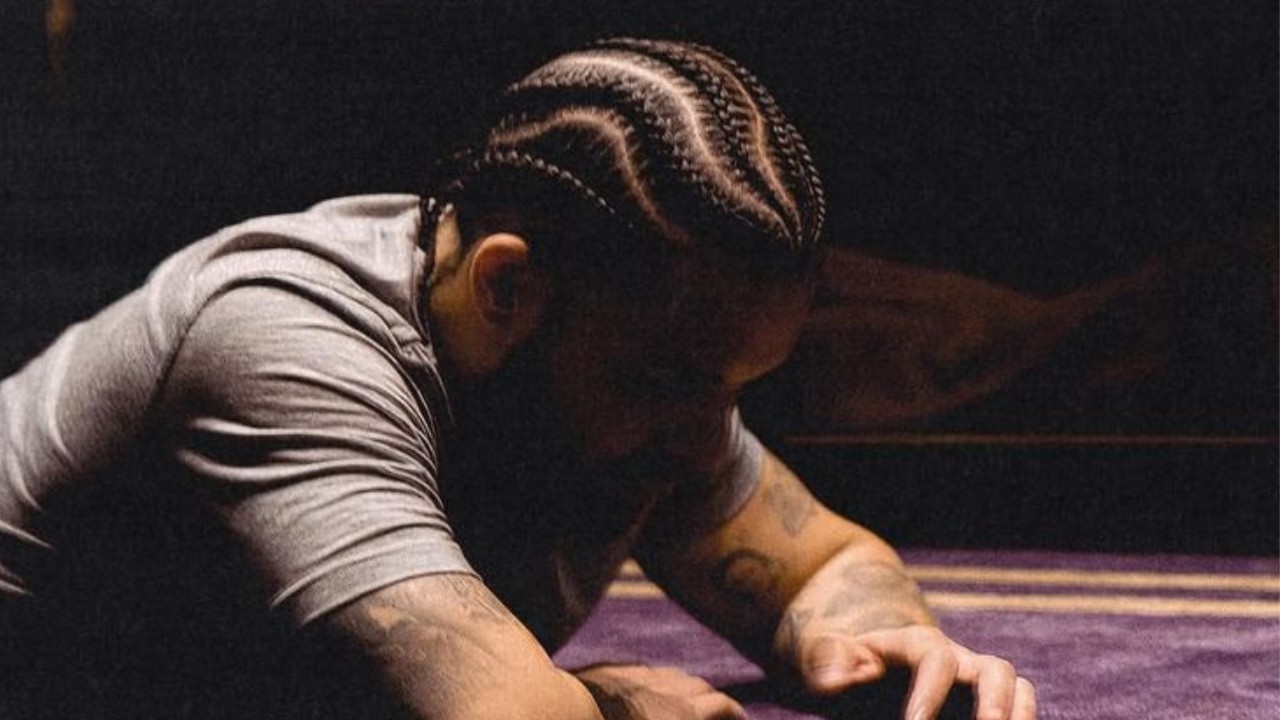 pov: its 2:13 and drake is the only thing keeping you compnay
