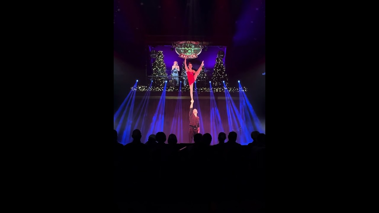 Floor Bosman & Duo Laos - Hijo de la luna/ Nella fantasia at Aachener Weihnachts circus